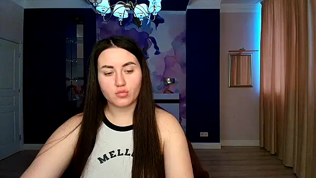 Roxie Bradley online show from 02.07.25