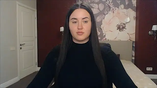 Roxie Bradley online show from 02.20.25