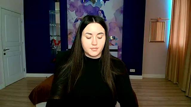 Roxie Bradley online show from 02.21.25