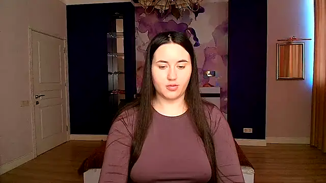 Roxie Bradley online show from 03.18.25