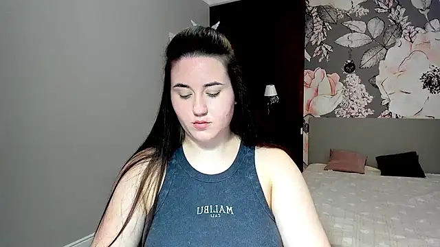 Roxie Bradley online show from 02.19.26