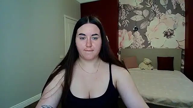 Snapshot of Roxie_Bradley chatting on 07.29.26 Roxie Bradley online show from 07.29.26