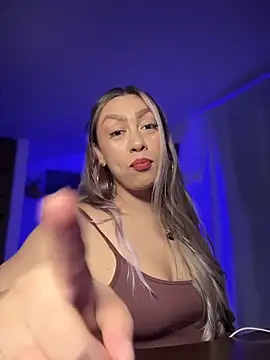 Snapshot of Im_sophiie chatting on 10.26.25 Im sophiie online show from 10.26.25