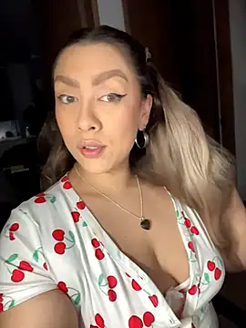 Im sophiie online show from 02.10.26