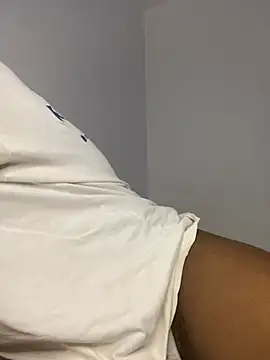  yisela  online show from 02.17.26