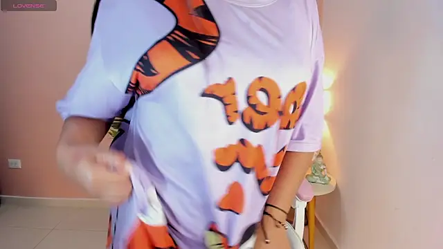 Snapshot of Ciara8 chatting on 11.10.25 Ciara8 online show from 11.10.25