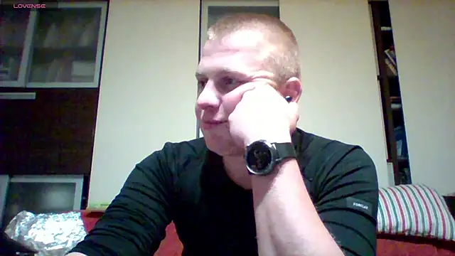 Snapshot of Matttthees chatting on 10.02.25 Matttthees online show from 10.02.25