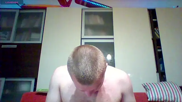 Snapshot of Matttthees chatting on 10.02.25 Matttthees online show from 10.02.25