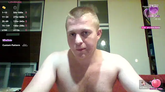 Snapshot of Matttthees chatting on 10.11.25 Matttthees online show from 10.11.25