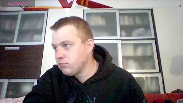 Snapshot of Matttthees chatting on 11.02.25 Matttthees online show from 11.02.25