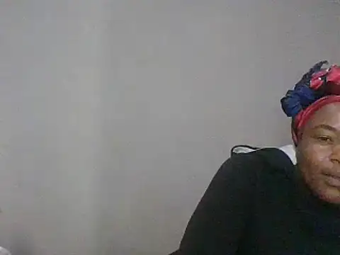 Snapshot of BeejayLoverxx chatting on 03.17.25 BeejayLoverxx online show from 03.17.25