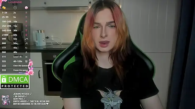 Lee Loo online show from 01.12.25