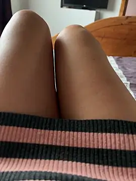 Snapshot of sweetmystery1 chatting on 01.06.25 sweetmystery1 online show from 01.06.25