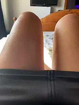 Snapshot of sweetmystery1 chatting on 03.05.25 sweetmystery1 online show from 03.05.25