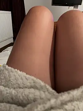 Snapshot of sweetmystery1 chatting on 10.10.25 sweetmystery1 online show from 10.10.25