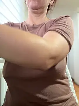 Snapshot of sweetmystery1 chatting on 10.11.25 sweetmystery1 online show from 10.11.25