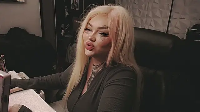 sheylagoddess11 online show from 12.17.25