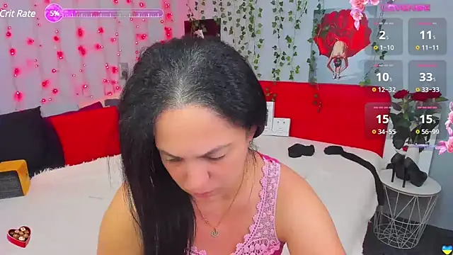 Snapshot of DarlingMilf chatting on 12.22.24 DarlingMilf online show from 12.22.24