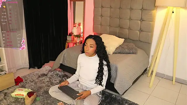 Snapshot of Valeriestyle chatting on 01.09.25 Valeriestyle online show from 01.09.25