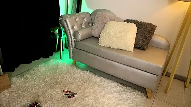 Snapshot of Valeriestyle chatting on 09.19.25 Valeriestyle online show from 09.19.25