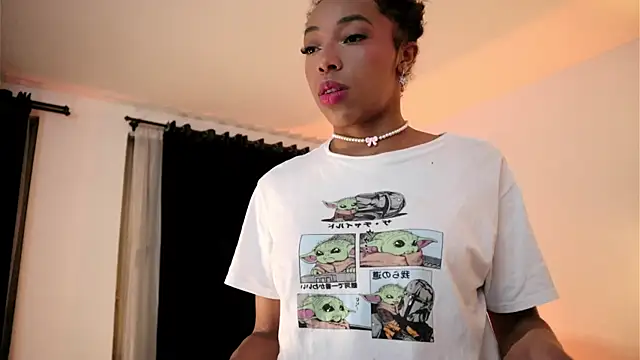 Snapshot of Valeriestyle chatting on 10.24.25 Valeriestyle online show from 10.24.25