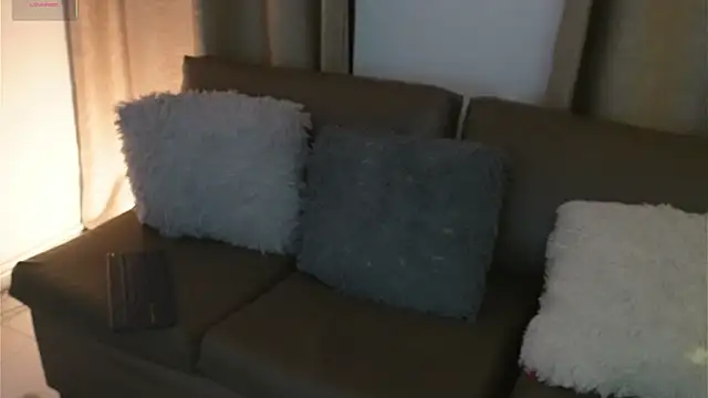 Valeriestyle online show from 11.21.25