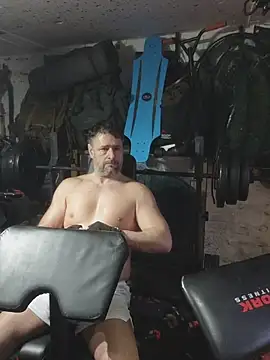 Snapshot of rob2810 chatting on 03.01.26 rob2810 online show from 03.01.26