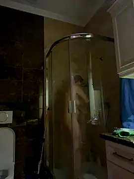 Snapshot of Amazoniiaa chatting on 10.05.25 Amazoniiaa online show from 10.05.25