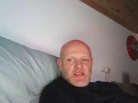 Snapshot of davigochi77bcn chatting on 03.02.25 davigochi77bcn online show from 03.02.25