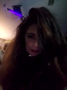 Snapshot of Hotredheadandtoungelasher chatting on 11.04.25 Hotredheadandtoungelasher online show from 11.04.25