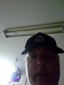 Snapshot of Hotredheadandtoungelasher chatting on 11.17.25 Hotredheadandtoungelasher online show from 11.17.25