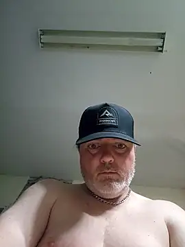 Hotredheadandtoungelasher online show from 12.05.25