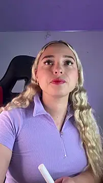 Snapshot of Irisweet_ chatting on 11.06.25 Irisweet online show from 11.06.25