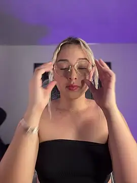 Irisweet  online show from 12.03.25