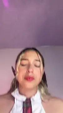 Irisweet  online show from 03.15.26