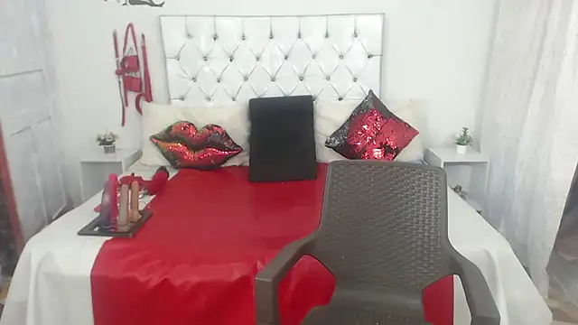 Snapshot of Sweetbigcatt chatting on 02.22.26 Sweetbigcatt online show from 02.22.26