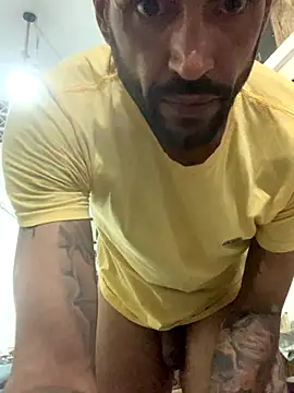 Snapshot of raphadoors19 chatting on 11.12.25 raphadoors19 online show from 11.12.25