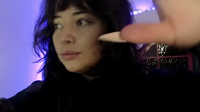 Hannah-Valhalla online show from 02.14.25