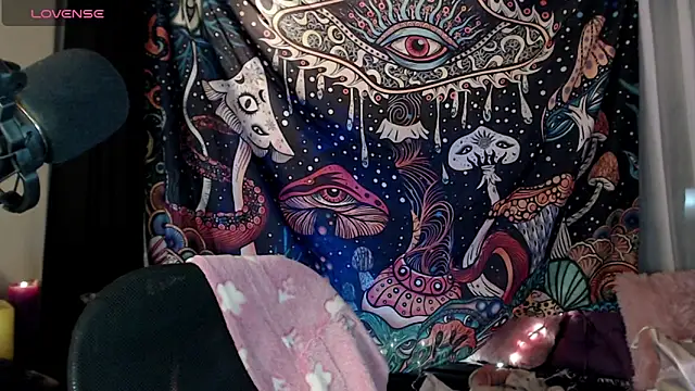 Hannah-Valhalla online show from 10.31.25