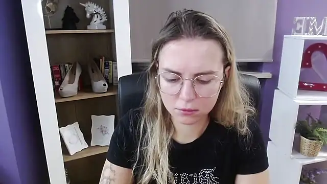 Zoey Erotic online show from 10.01.25