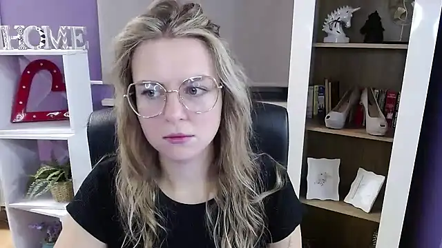 Zoey Erotic online show from 11.05.25