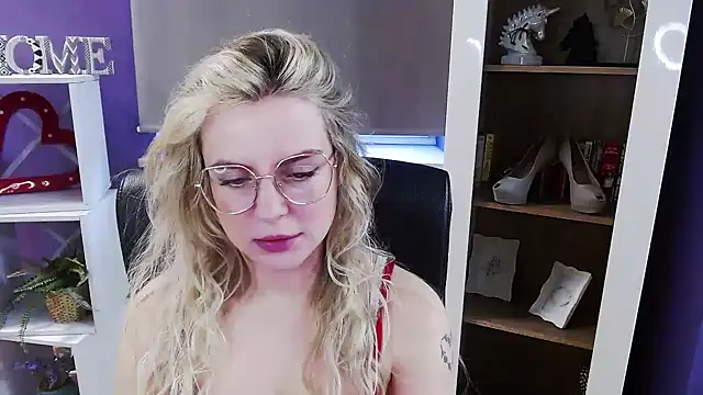 Zoey Erotic online show from 03.02.26