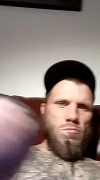 Snapshot of DanielTiger15 chatting on 12.31.24 DanielTiger15 online show from 12.31.24