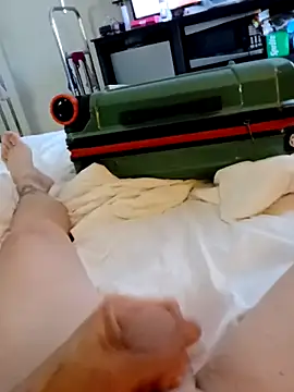 Snapshot of DanielTiger15 chatting on 10.19.25 DanielTiger15 online show from 10.19.25