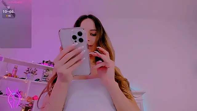 Alice in the  Wonderland online show from 01.21.25