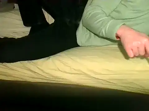 Snapshot of MmaxX004 chatting on 03.22.25 MmaxX004 online show from 03.22.25