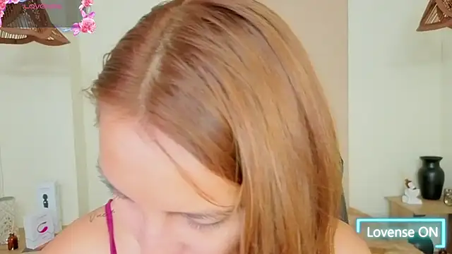 AnisiaFarina online show from 10.21.25