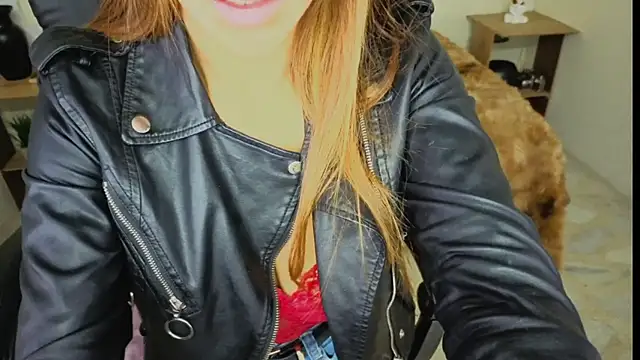 AnisiaFarina online show from 11.21.25