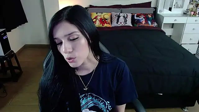 Snapshot of kittykat18x chatting on 05.21.26 kittykat18x online show from 05.21.26