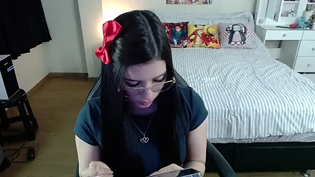 Snapshot of kittykat18x chatting on 07.08.26 kittykat18x online show from 07.08.26